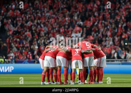 Lisbonne, Portugal. 05th avril 2022. Les joueurs de SL Benfica avant le match de la Ligue des champions de l'UEFA entre SL Benfica et le Liverpool FC le 04 avril 2022 à Lisbonne, Portugal. Valter Gouveia/SPP crédit: SPP Sport presse photo. /Alamy Live News Banque D'Images