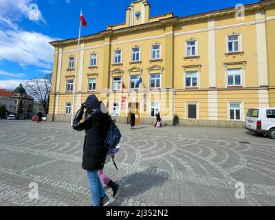 Przemysl, Pologne. 4th avril 2022. Bureau du maire sur la rue présidentielle à Przemysl, Pologne (image de crédit : © Amy Katz/ZUMA Press Wire) Banque D'Images