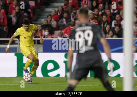 Lisbonne, Portugal. 05th avril 2022. Luis Díaz avance du Liverpool FC en action lors du match de finale de la Ligue des champions de l'UEFA entre SL Benfica et Liverpool FC le 04 avril 2022 à Lisbonne, Portugal. Valter Gouveia/SPP crédit: SPP Sport presse photo. /Alamy Live News Banque D'Images