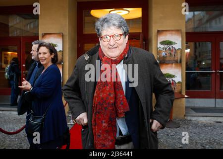 Berlin, Allemagne. 05th avril 2022. Gary Smith arrive à la première du film « The Woodsman » au cinéma Babylone. Crédit : Gerald Matzka/dpa/Alay Live News Banque D'Images