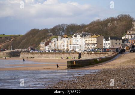 Station balnéaire à marée basse à Filey, Yorkshire, Royaume-Uni Banque D'Images