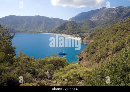 Baie idyllique d'Adrasan, Lykia, Turquie, mer Méditerranée Banque D'Images