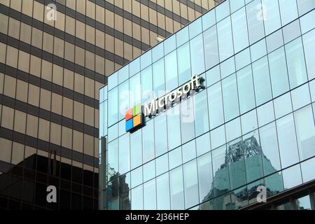 La signalisation Microsoft sur l'immeuble de bureaux au centre-ville de Vancouver, Colombie-Britannique, Canada Banque D'Images