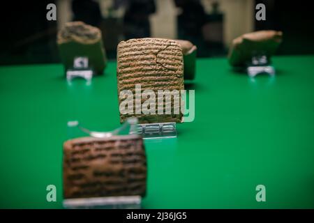 Basra, Irak - 31 mars 2022 : photo d'objets anciens dans le musée historique de l'Irak Banque D'Images