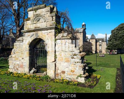 St Marys College Quad avec la porte ruinée de South Range détruite par le feu 1727 Université de St Andrews Fife Ecosse Banque D'Images