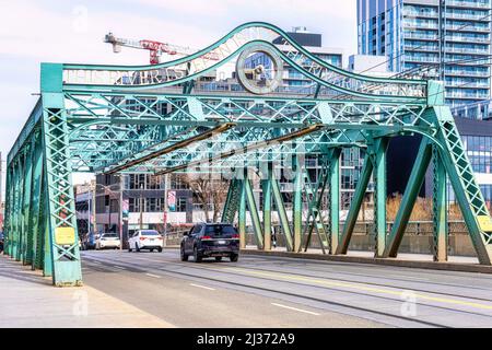 Pont métallique de treillis Pratt connu sous le nom de Queen St. Viaduct (1911). L'ancienne structure est une vue emblématique de la ville qui est la capitale de l'on Banque D'Images