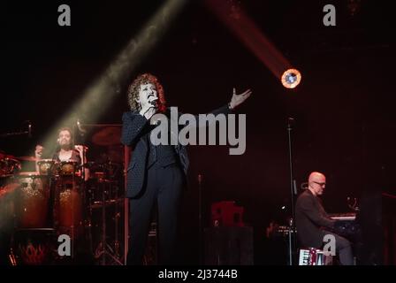 Avellino, Campanie, Italie. 19th mars 2022. La chanteuse italienne Fiorella Mannoia - la version de Fiorella Tour 2022 au Théâtre Gesualdo d'Avellino. (Credit image: © Giovanni Esposito/Pacific Press via ZUMA Press Wire) Banque D'Images