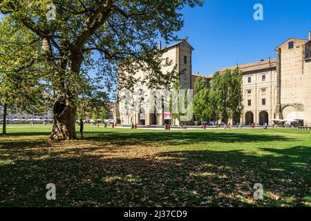 Le palais de la Pillotta vu d'un parc à Parme, Émilie-Romagne, Italie Banque D'Images