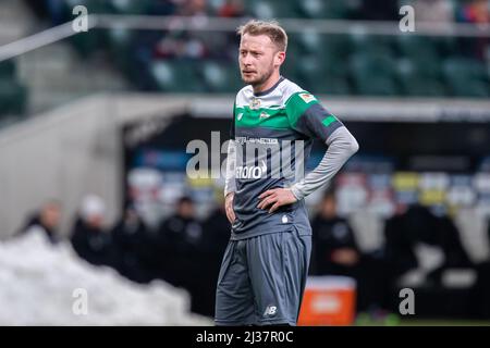 Varsovie, Pologne. 02nd avril 2022. Jaroslaw Kubicki de Lechia vu pendant le match polonais PKO Ekstraklasa League entre Legia Warszawa et Lechia Gdansk au Maréchal Jozef Pilsudski Legia Warsaw Municipal Stadium. Score final; Legia Warszawa 2:1 Lechia Gdansk. Crédit : SOPA Images Limited/Alamy Live News Banque D'Images