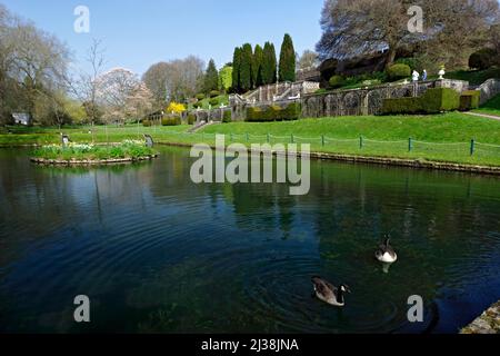 Lac et jardins, Musée National d'Histoire/ Amgueddfa Werin Cymru, St Fagans, Cardiff, Pays de Galles. Banque D'Images