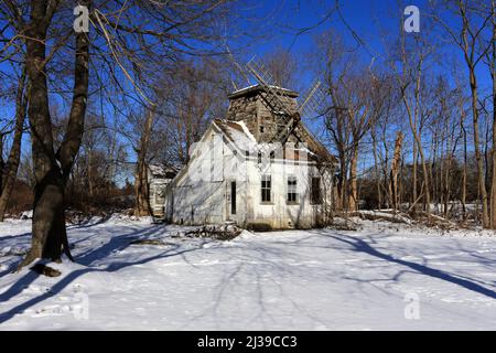 Ancienne grange avec moulin à vent long Island New York Banque D'Images