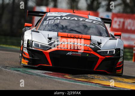 Autodromo Enzo e Dino Ferrari, Imola, Italie, avril 2022, #32 Team WRT - Dries VANTHOOR/Kelvin VAN DER LINDE/Charles WEERTS - Audi R8 LMS evo II GT3 Banque D'Images