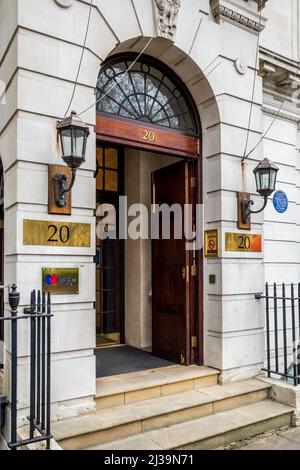 Royal College of Nursing HQ - RCN London - The Siège du Collège royal des sciences infirmières au 20 Cavendish Place dans le centre de Londres Banque D'Images