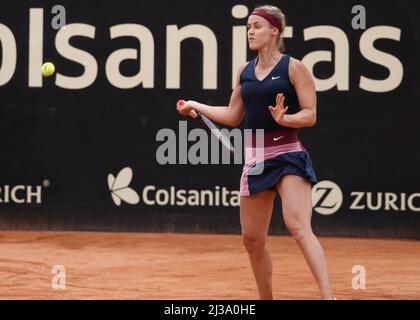 Bogota, Colombie. 5th avril 2022. Anna-Karolina Schmiedlova de Slovaquie joue pendant le match contre Yuliana Lizarazo de Colombie au Copa Colsanitas WTA Tournament le 5 avril 2022 à Bogota, Colombie (Credit image: © Daniel Garzon Herazo/ZUMA Press Wire) Banque D'Images