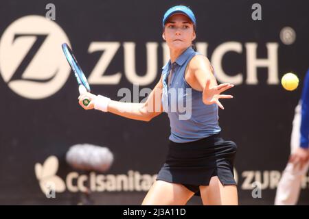 Bogota, Colombie. 6th avril 2022. Mirjam Bjorklund de Suède joue pendant le match contre Yuliana Lizarazo de Colombie au Copa Colsanitas WTA Tournament le 6 avril 2022 à Bogota, Colombie. (Credit image: © Daniel Garzon Herazo/ZUMA Press Wire) Banque D'Images