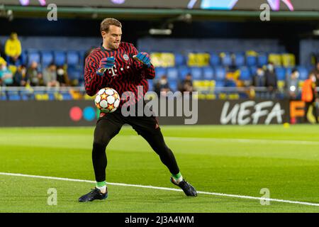 Castellon, Espagne. 06th avril 2022. Manuel Peter Neuer de Bayern Munchen vu en action pendant le quart de finale de l'UEFA Champions League première jambe, match de football entre Villarreal CF et Bayern Munchen à l'Estadio de la Ceramica. (Note finale; Villarreal CF 1:0 Bayern Munchen) crédit: SOPA Images Limited/Alay Live News Banque D'Images