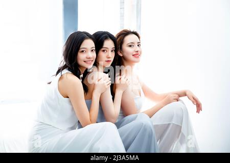 Photo de groupe de modèles féminins chinois nobles et à la mode - photo de stock Banque D'Images