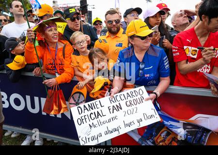 Fans de Daniel Ricciardo lors du Grand Prix d'Australie de Formule 1 Heineken 2022, 3rd tour du Championnat du monde de Formule 1 de la FIA 2022, sur le circuit Albert Park, du 8 au 10 avril 2022 à Melbourne, Australie - photo: Florent Gooden/DPPI/LiveMedia Banque D'Images
