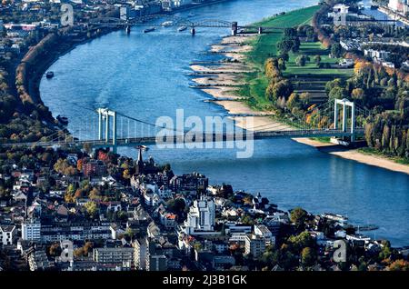 Pont du Rhin Cologne-Rodenkirchen, Pont du Rhin de l'autoroute fédérale 4, Cologne, Rhénanie-du-Nord-Westphalie, Allemagne Banque D'Images