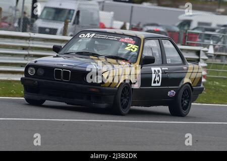 Michael Wright, Liam Wright, BMW 318is E30, Advantage Motorsport future Classics, une série de courses pour les voitures de sport Saloon et GT des années 1970 et 1980 Banque D'Images