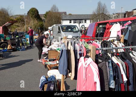 vente de bottes de voiture dimanche dans le comté de castlebar, république d'irlande Banque D'Images