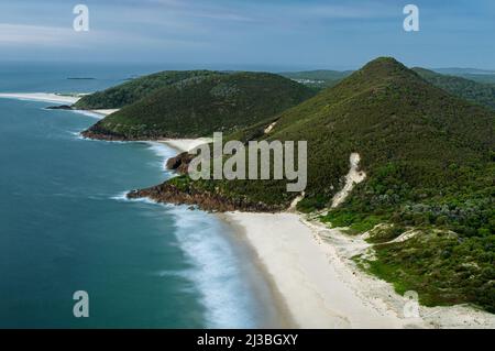 Zénith Beach, dans le parc national de Tomaree, sur la célèbre côte centrale. Banque D'Images