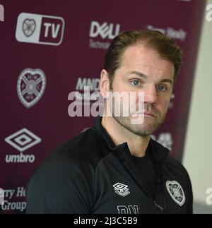 Oriam Sports Center Edinburgh.Scotland.UK.7th avril 22 Gestionnaire de coeurs Robbie Neilson Conférence de presse pour Cinch Premiership vs Hibernian . Crédit : eric mccowat/Alay Live News Banque D'Images