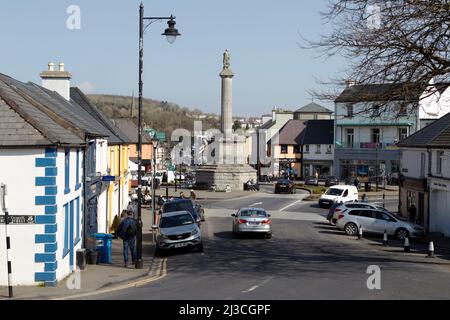 en descendant la rue james vers l'octogone et la place du marché westport county mayo république d'irlande Banque D'Images