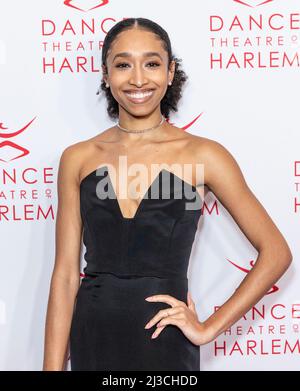 5 avril 2022, New York, New York, États-Unis: Erica Lall assiste au Dance Theatre of Harlem: Vision Gala honorant Debbie Allen au City Centre (Credit image: © Lev Radin/Pacific Press via ZUMA Press Wire) Banque D'Images