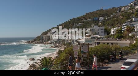 Clifton Beach, le Cap, Afrique du Sud. 2022. Clifton Beach 2nd les propriétés en bord de mer, la plage et l'océan à proximité du Cap. Banque D'Images