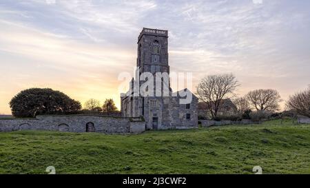 Tour de l'église du Prieuré d'Augustinien de WoodSpring Banque D'Images