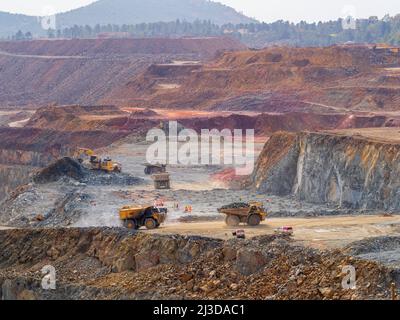 La mine Cerro Colorado est actuellement en exploitation à ciel ouvert à Riotinto, Huelva, Espagne. Banque D'Images