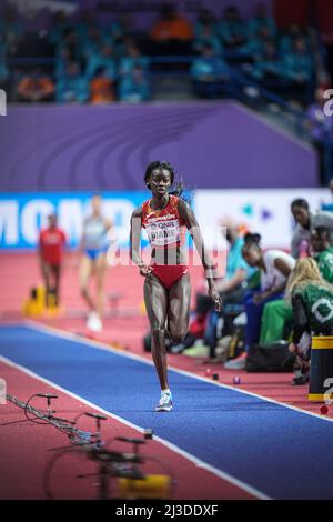 Fatima Diame sautant au championnat du monde en salle de Belgrade 2022 dans le long saut. Banque D'Images