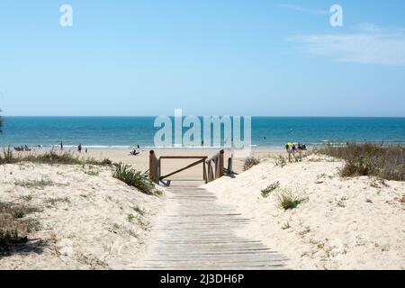 Plages de sable doré près de Sanlucar de Barrameda, petite ville andalouse, Espagne en été Banque D'Images