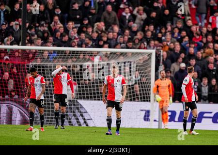 Rotterdam, pays-Bas. 07th avril 2022. Rotterdam - Jens Toornstra de Feyenoord lors du match entre Feyenoord et SK Slavia Prague au Stadion Feijenoord de Kuip le 7 avril 2022 à Rotterdam, aux pays-Bas. Crédit : photos Box to Box/Alamy Live News Banque D'Images