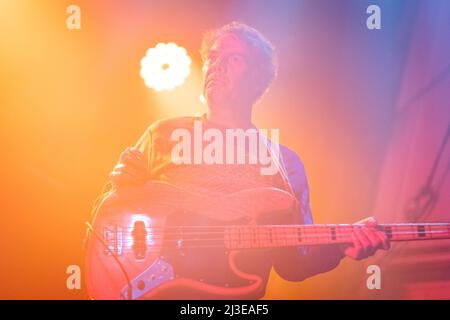 Édimbourg, Écosse. Jeudi 7 avril 2022. Le groupe écossais Pictush Trail, dirigé par Johnny Lynch, se joue au Summerhall d'Édimbourg. Cette performance s’inscrivait dans le cadre d’une tournée britannique faisant la promotion de leur cinquième album « Island Family », sorti en mars 2022 par Fire Records. Banque D'Images