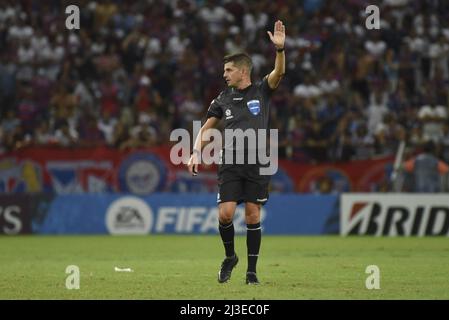 Fortaleza, Brésil. 07th avril 2022. Arbitre lors du match de football de Copa Libertadores da America entre Fortaleza et Colo - Colo à l'Arena Castelao, Fortaleza, Brésil. Caior Rocha/SPP crédit: SPP Sport Press photo. /Alamy Live News Banque D'Images