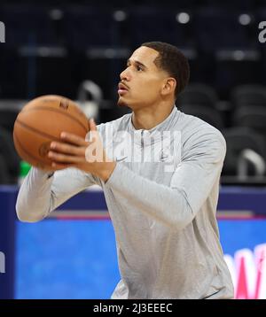 Chase Center, CA, 7th avril 2022 : Golden State Warriors vs Los Angeles Lakers, séance de pratique ahuée du match. Credit: Seshadri SUKUMAR/Alamy Live News Banque D'Images