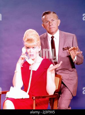 CONNIE STEVENS et RON HARPER dans WENDY AND ME (1964), dirigé par RICHARD CRENNA et GENE REYNOLDS. Crédit: WARNER BROS. TÉLÉVISION / Album Banque D'Images