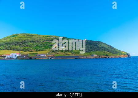 Plage de Porto PIM sur l'île de Faial au Portugal. Banque D'Images