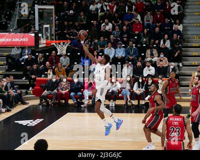 Kostas Antetokounmpo d'ASVEL lors du match de basketball Euroligue de Turkish Airlines entre LDLC ASVEL et AX Armani Exchange Milan le 7 avril 2022 à Astroballe à Villeurbanne, France - photo: Patrick Cannaux/DPPI/LiveMedia Banque D'Images