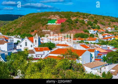 Vue aérienne du village portugais Alte. Banque D'Images