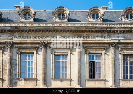 France, Isère, Grenoble, place Verdun, ancien palais universitaire (1879) à l'architecture néoclassique, actuel Centre de Grenoble Verdun site de l'Institut universitaire de technologie 2 de Grenoble (IUT2) Banque D'Images