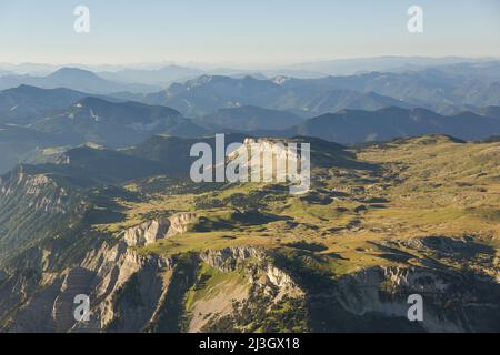 France, Isère (38), Chichilianne, Parc naturel régional du Vercors, Réserve naturelle nationale des hauts plateaux du Vercors (vue aérienne) Banque D'Images