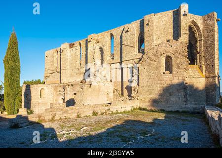 France, Herault, Gigean, abbaye Saint-Felix de Montceau fondée au 11th siècle dans le massif de la Gardiole Banque D'Images