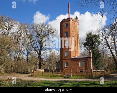 Demi-tour à Wisley et à Ockham Common, Chatley Heath, Surrey, Royaume-Uni. Banque D'Images