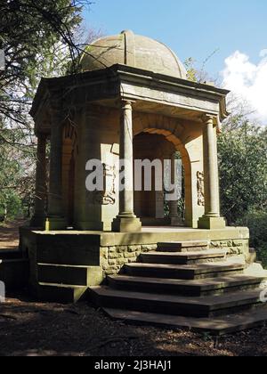 Sir Henry Samuelson Mausolée 'Temple du sommeil' Wisley et Ockham Common, Chatley Heath, Surrey, Royaume-Uni. Banque D'Images