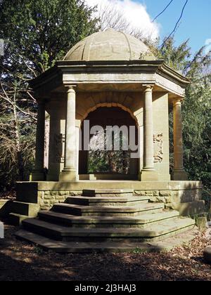 Sir Henry Samuelson Mausolée 'Temple du sommeil' Wisley et Ockham Common, Chatley Heath, Surrey, Royaume-Uni. Banque D'Images