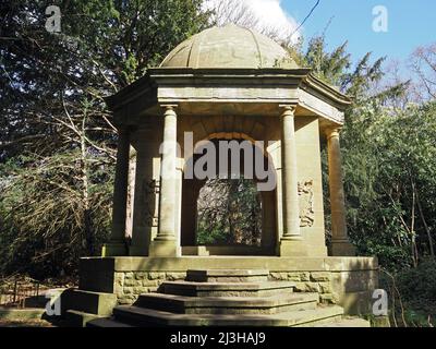 Sir Henry Samuelson Mausolée 'Temple du sommeil' Wisley et Ockham Common, Chatley Heath, Surrey, Royaume-Uni. Banque D'Images