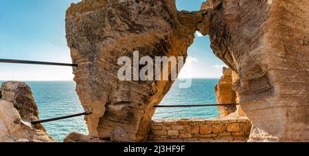 Falaises rocheuses au cap Kaliakra sur la côte de la mer Noire en Bulgarie Banque D'Images